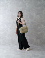 Vanguard VEO Metro 4-Liter Camera and Everyday Shoulder Bag - Black