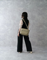 Vanguard VEO Metro 4-Liter Camera and Everyday Shoulder Bag - Black